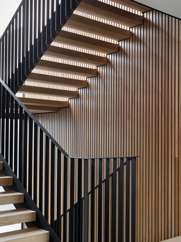 WOOD STAIRS 